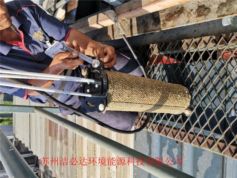 循環(huán)水吸垢機(jī)使用7天
