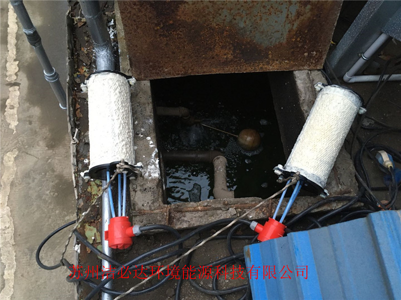 注塑機(jī)循環(huán)水吸垢機(jī)